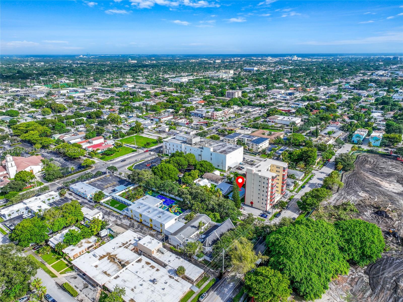 HOLLYWOOD LAKES - Residential Income