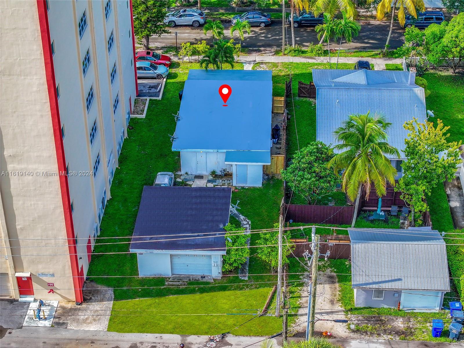 HOLLYWOOD LAKES - Residential Income