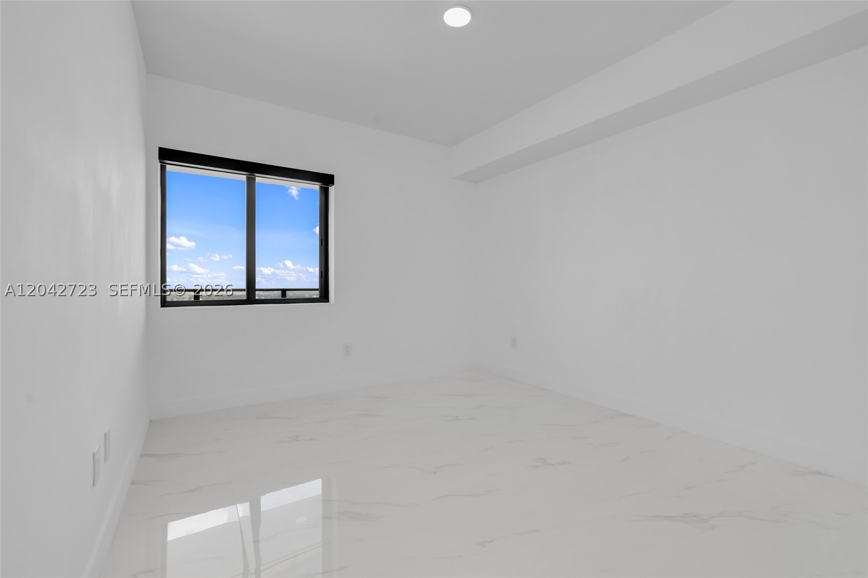 BAY BREEZE - Residential