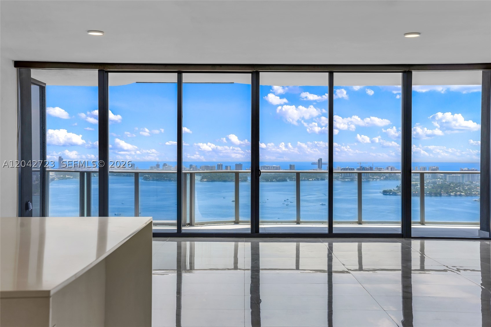 BAY BREEZE - Residential