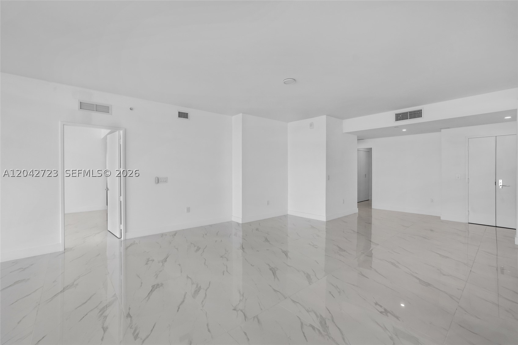 BAY BREEZE - Residential