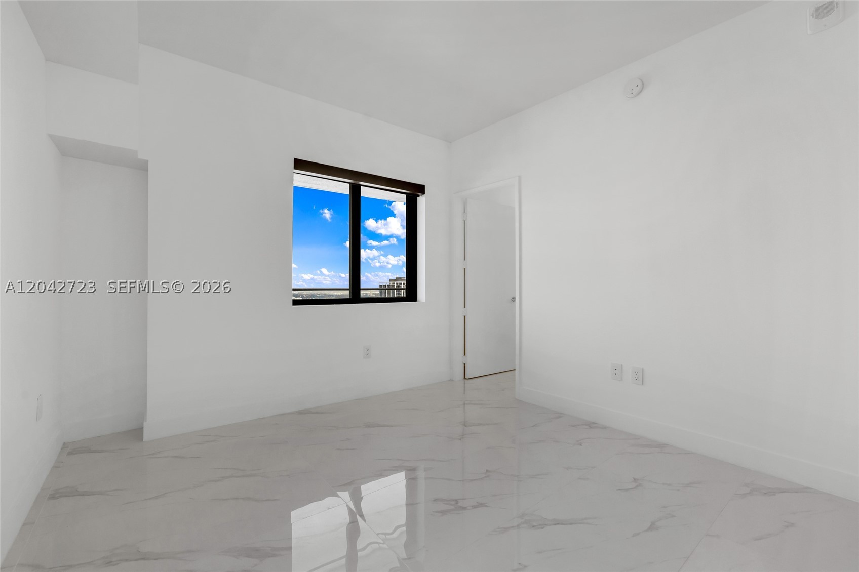 BAY BREEZE - Residential