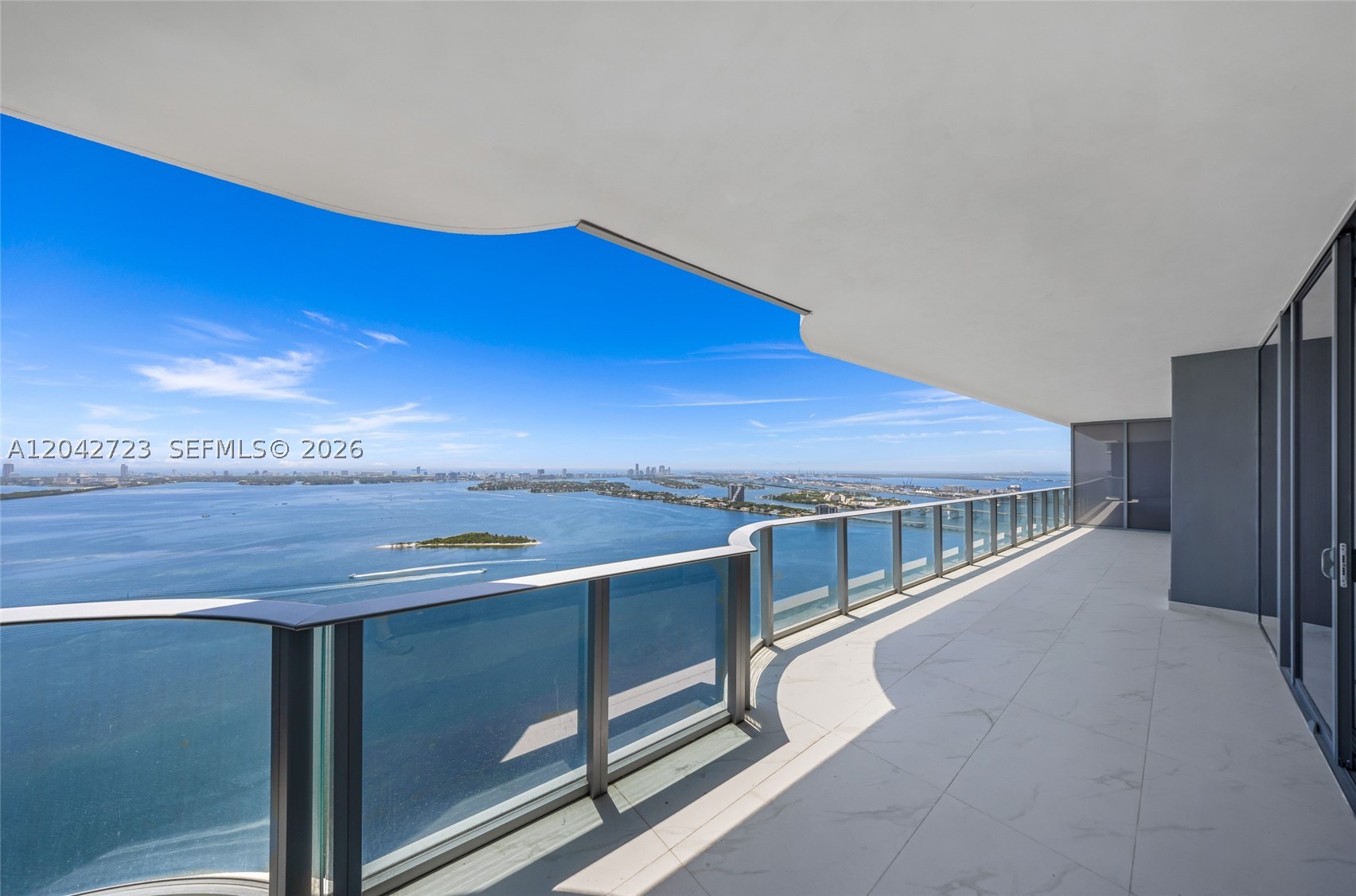 BAY BREEZE - Residential