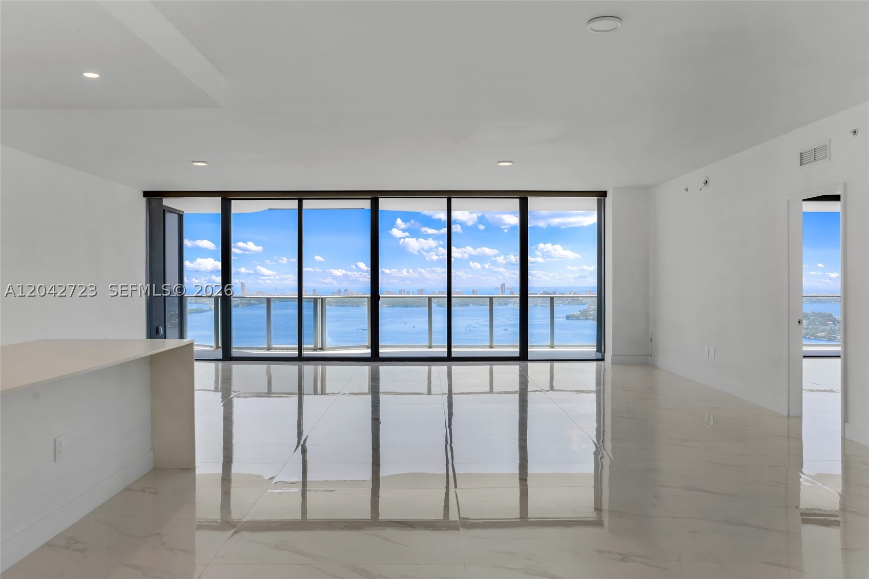 BAY BREEZE - Residential