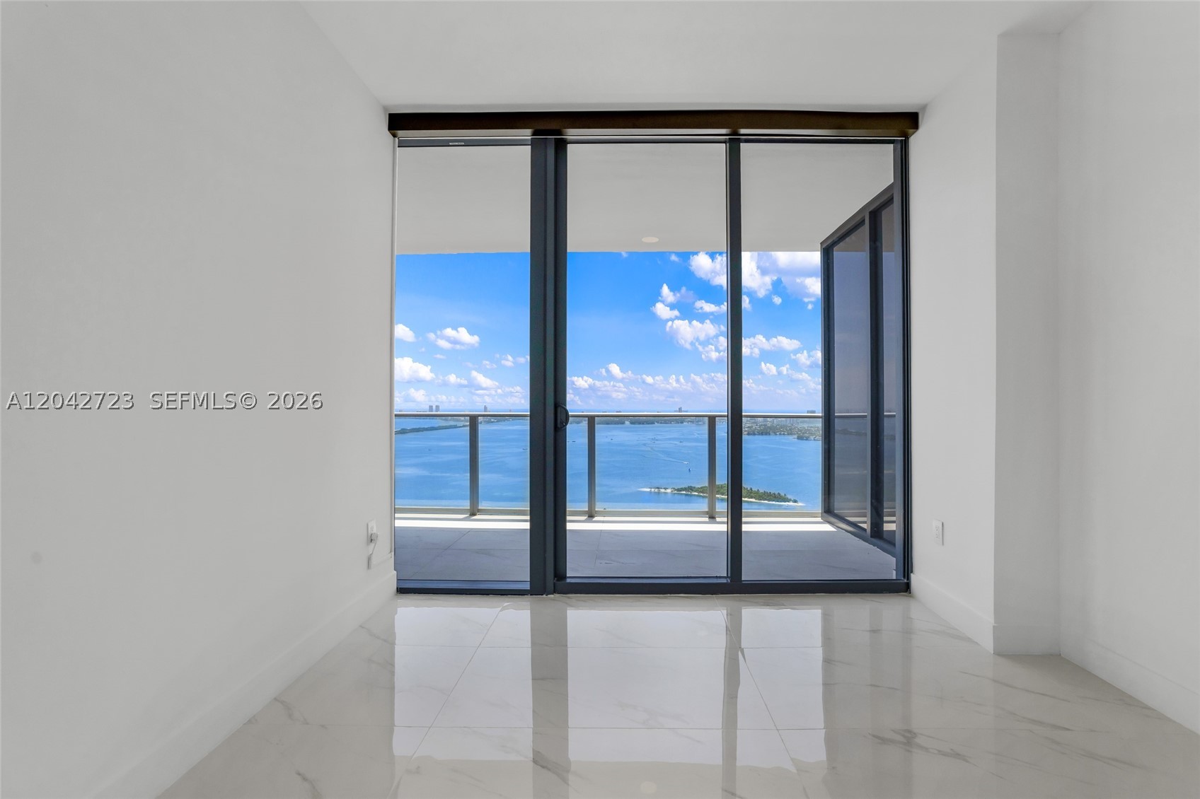 BAY BREEZE - Residential