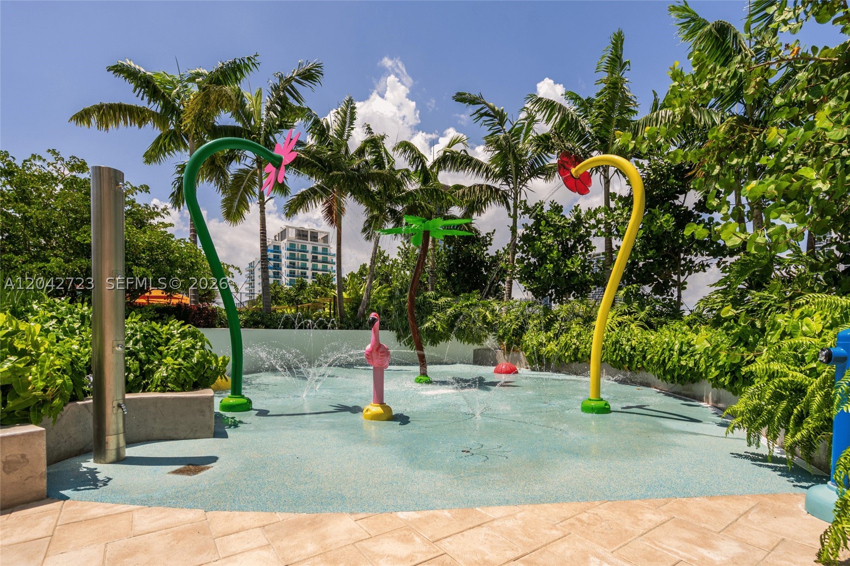 BAY BREEZE - Residential