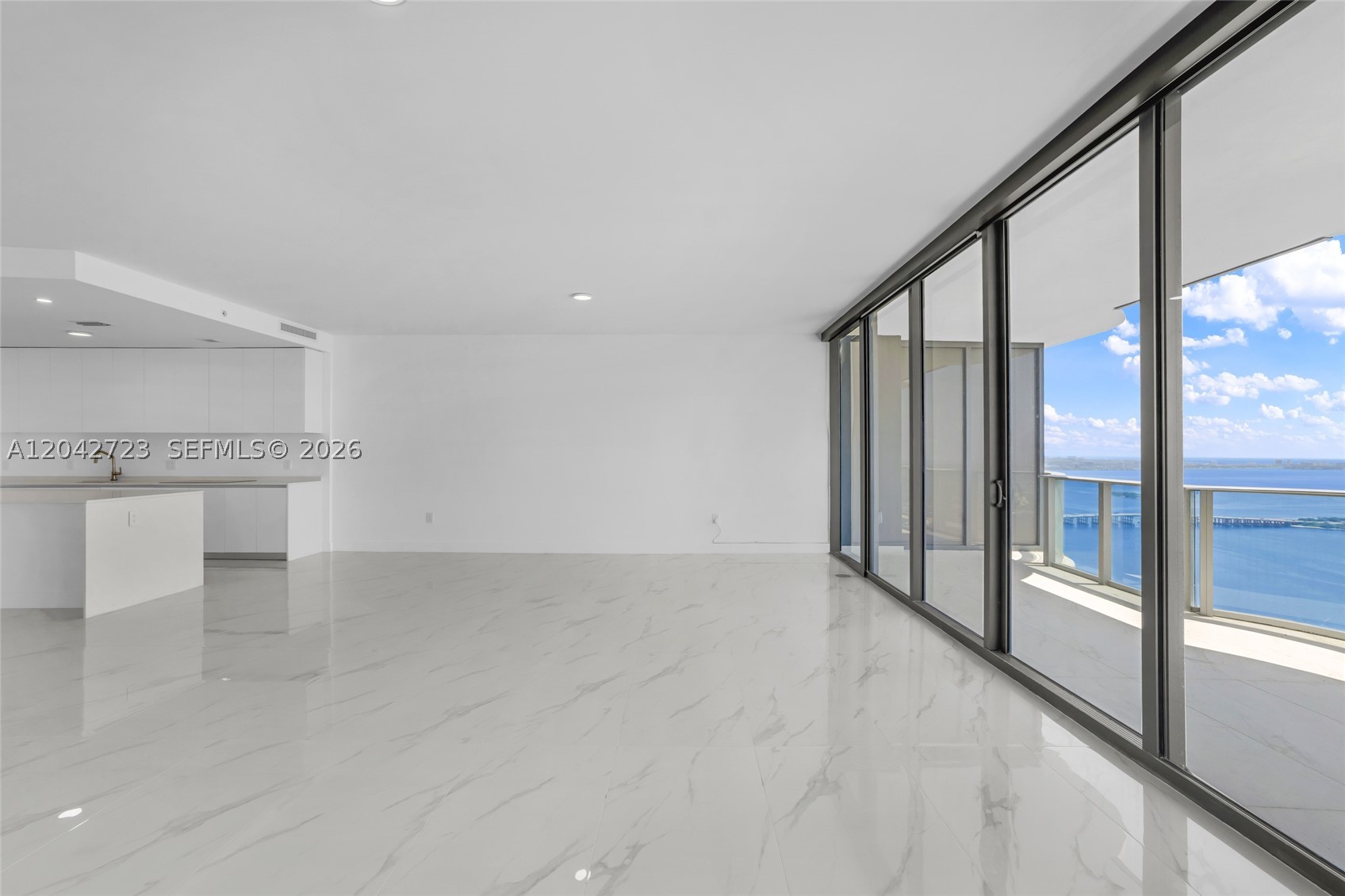 BAY BREEZE - Residential