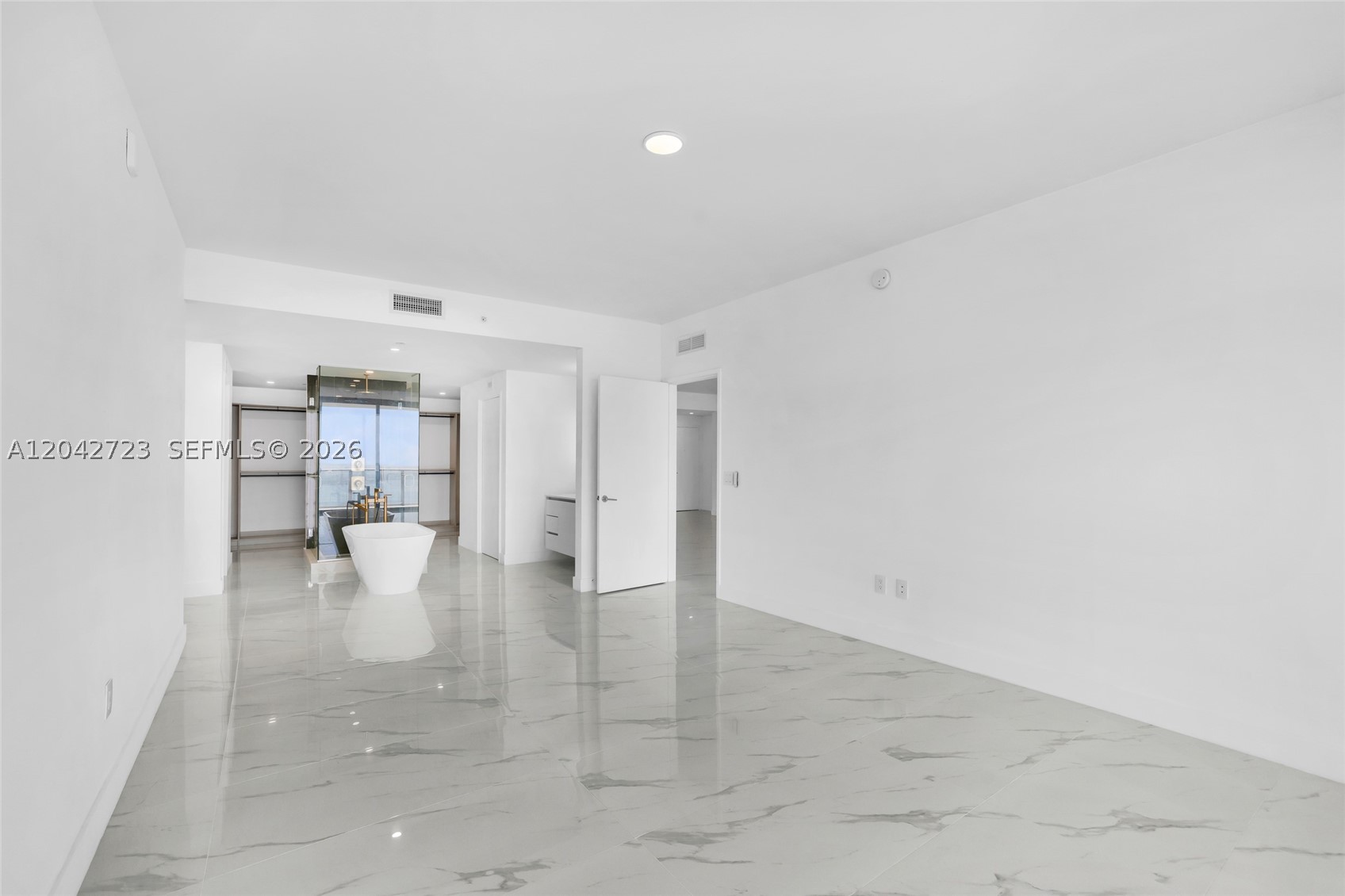 BAY BREEZE - Residential