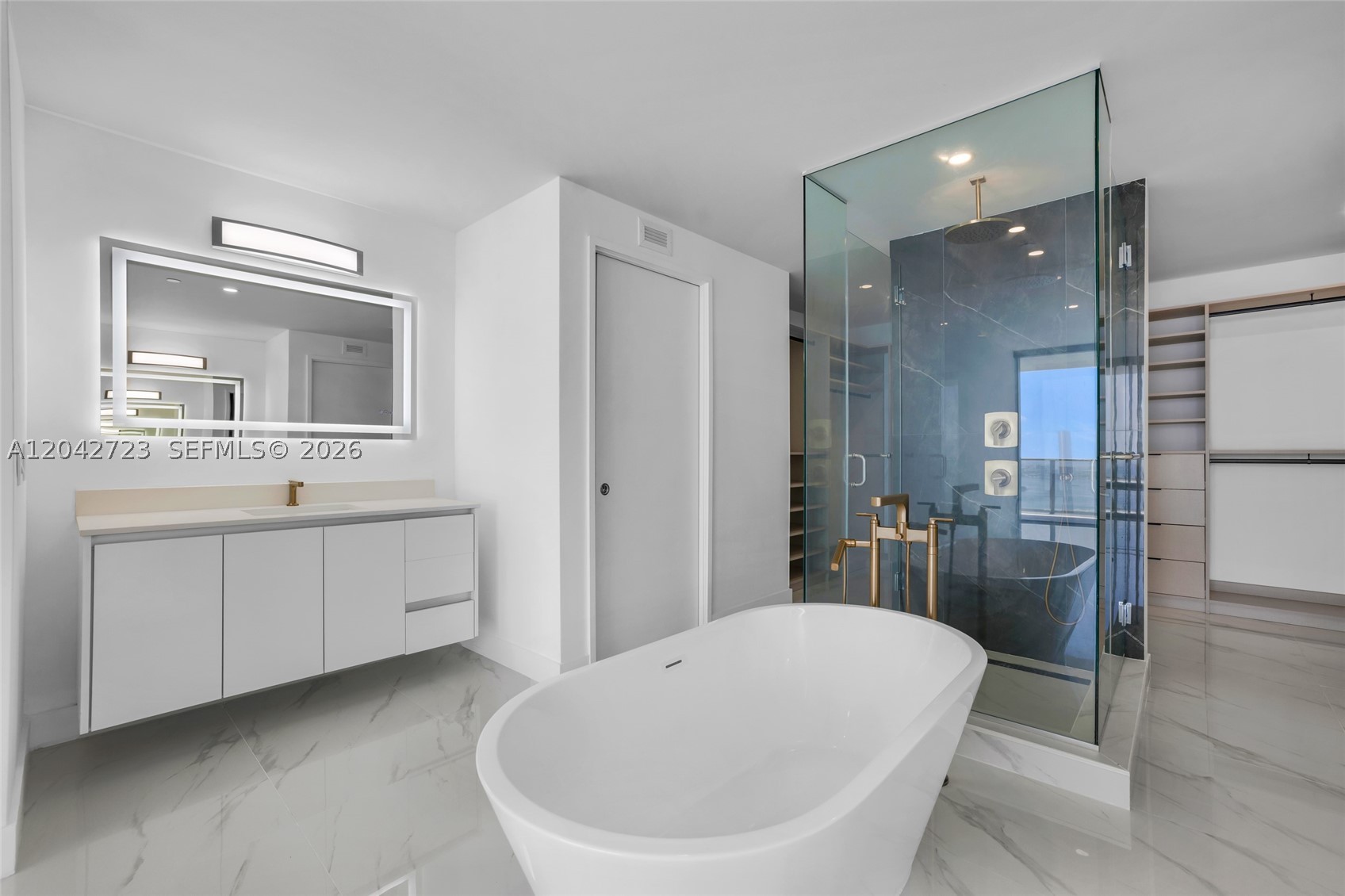 BAY BREEZE - Residential