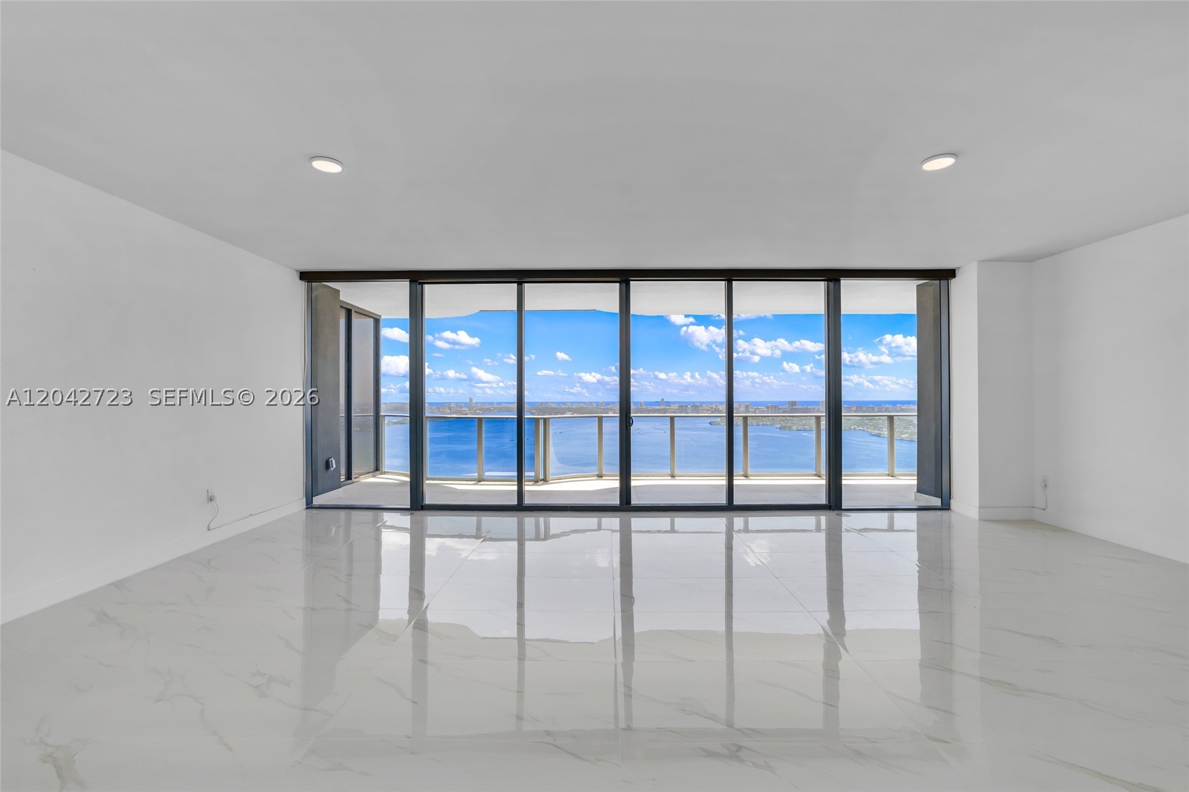 BAY BREEZE - Residential
