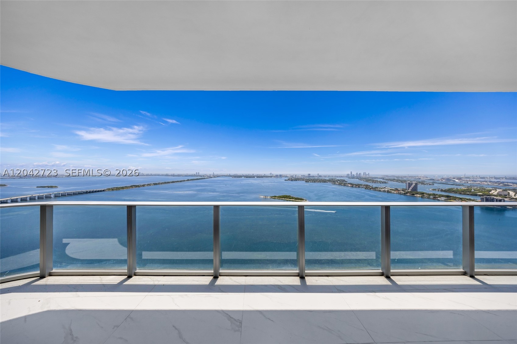 BAY BREEZE - Residential