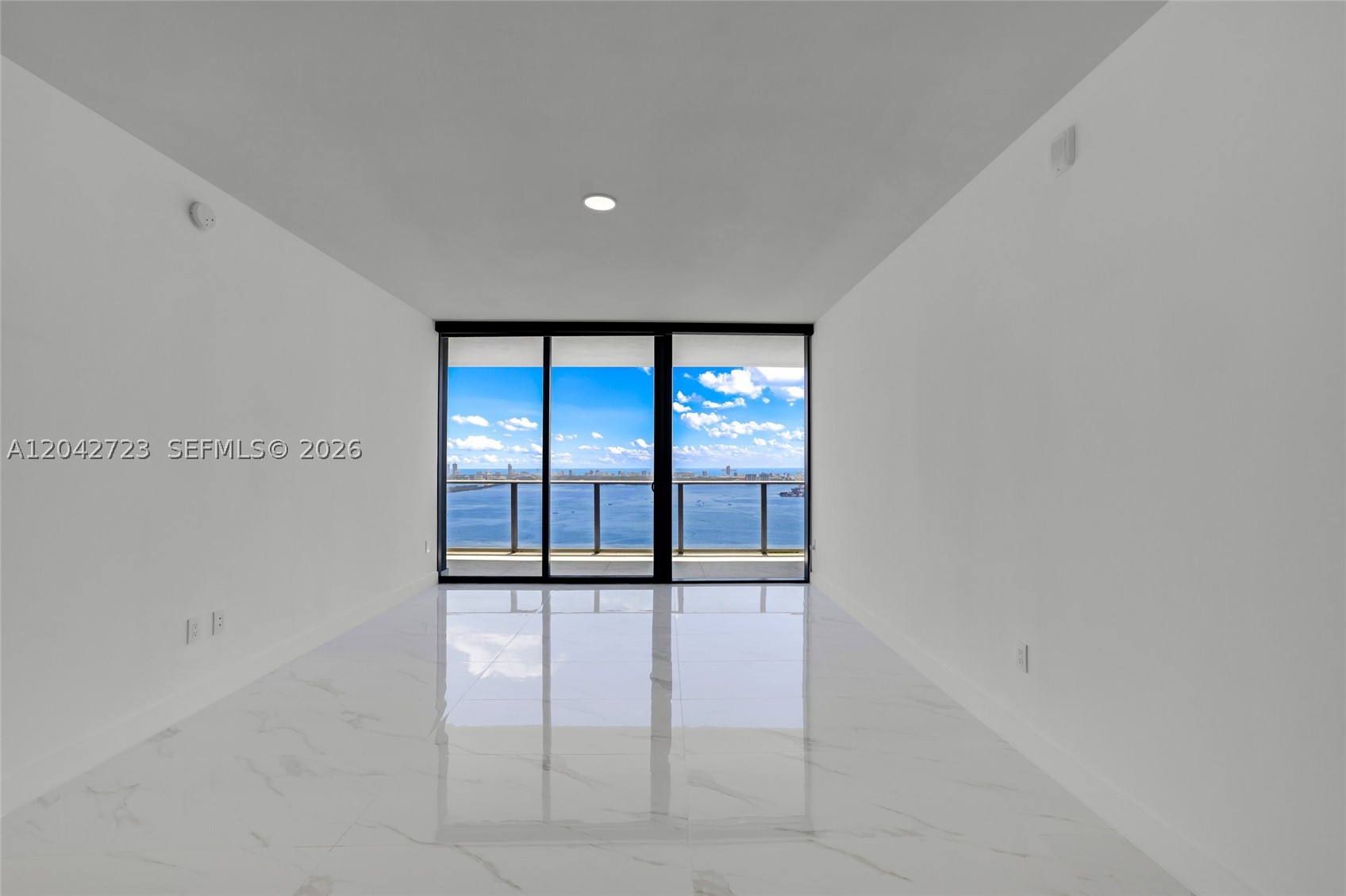 BAY BREEZE - Residential