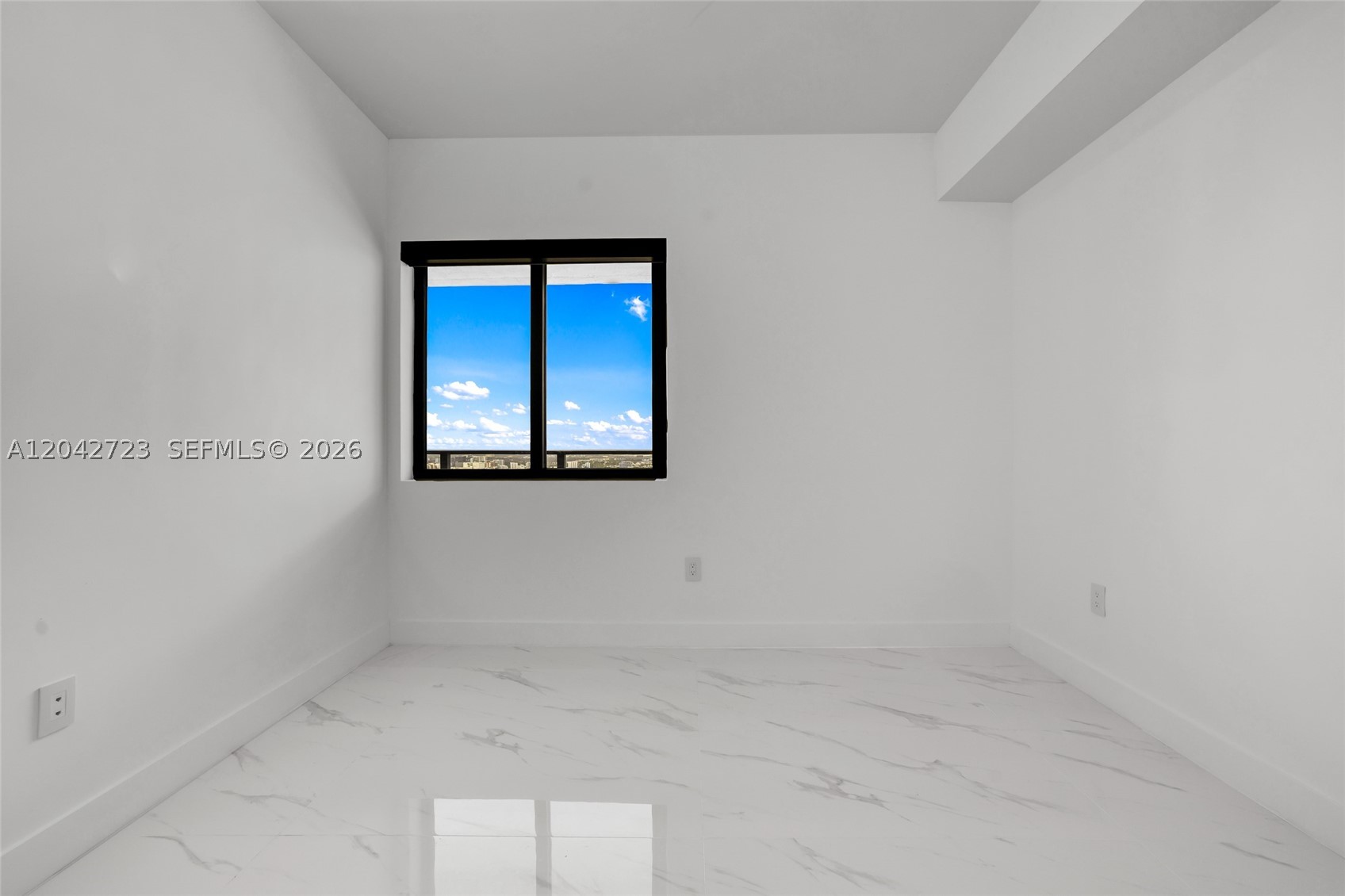 BAY BREEZE - Residential
