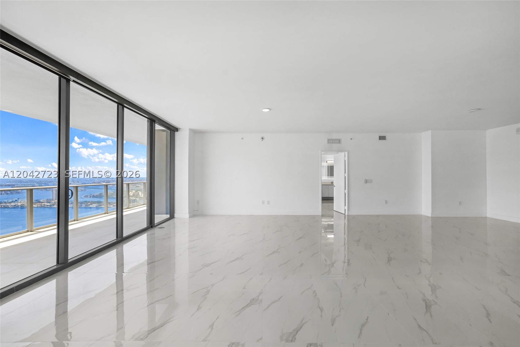 BAY BREEZE - Residential