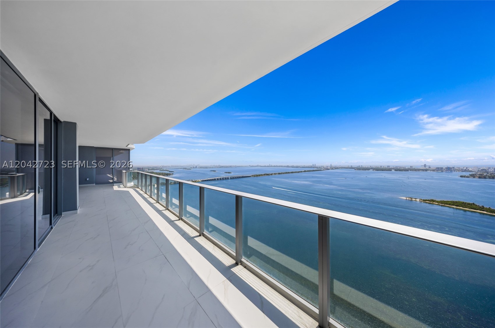 BAY BREEZE - Residential