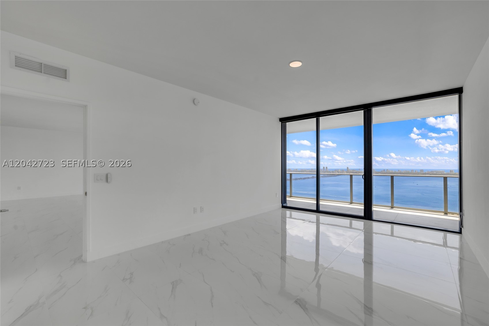BAY BREEZE - Residential