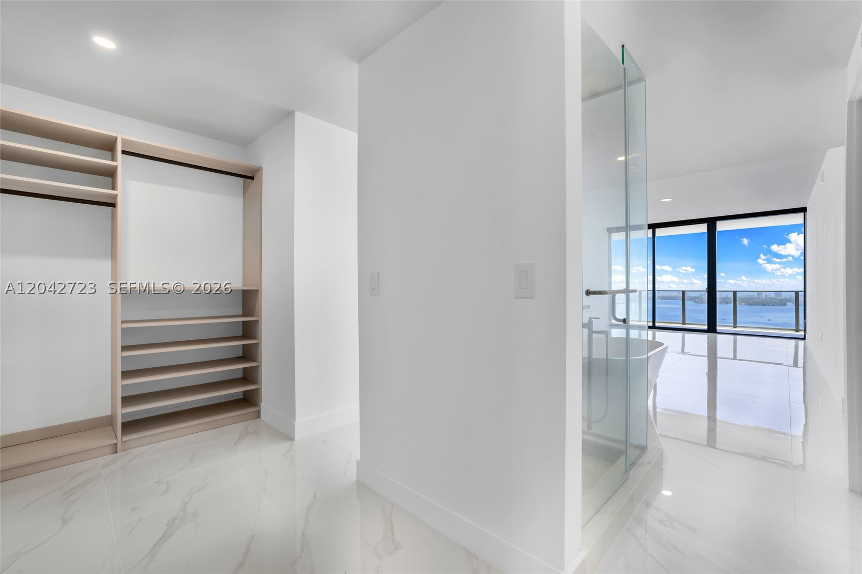 BAY BREEZE - Residential