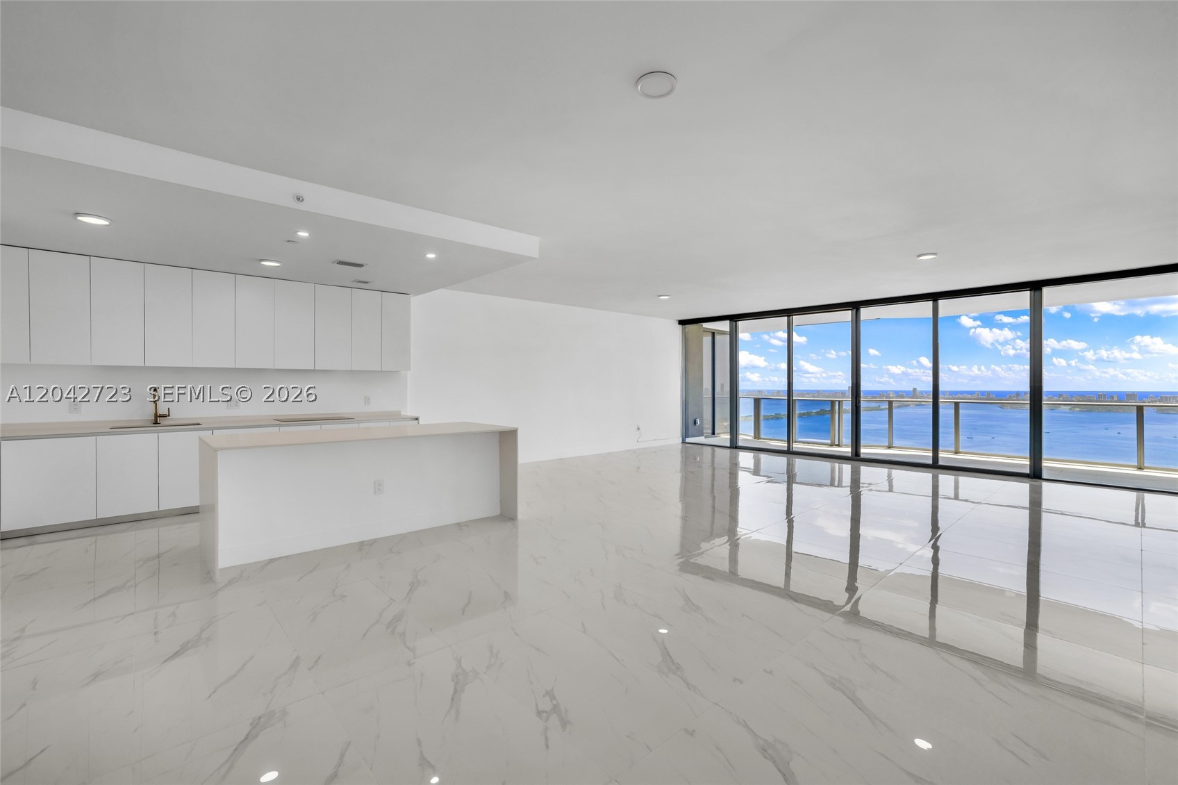 BAY BREEZE - Residential