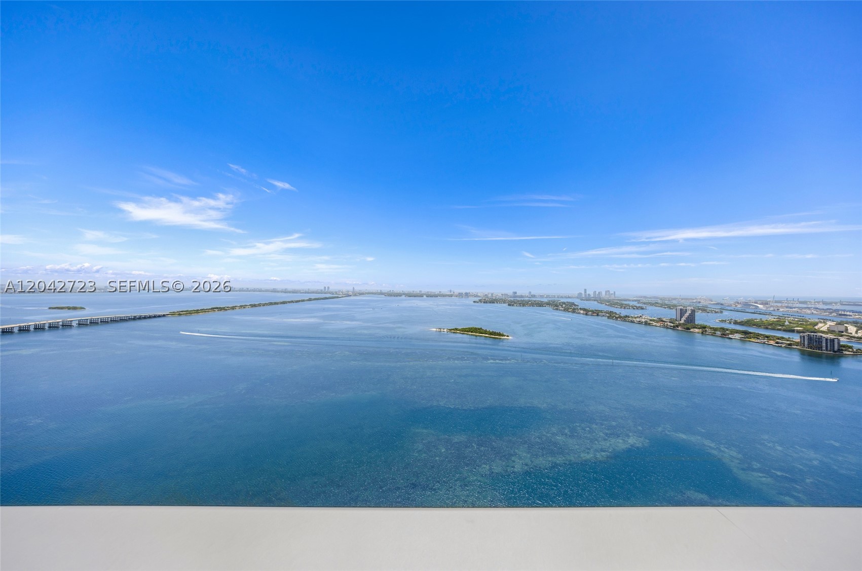 BAY BREEZE - Residential