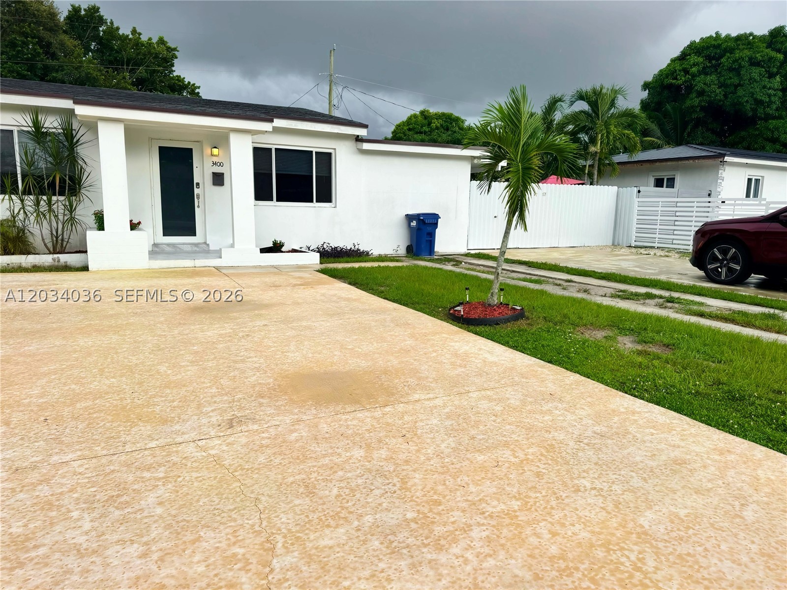 MYRTLE GROVE 1ST ADDN - Residential Lease