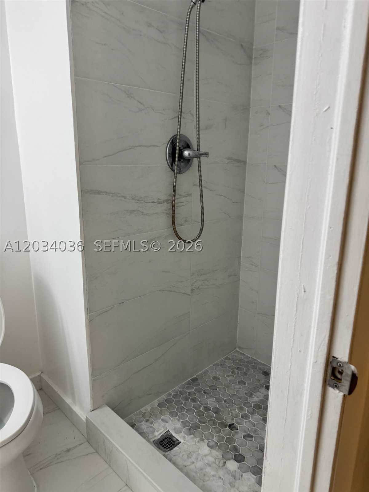 MYRTLE GROVE 1ST ADDN - Residential Lease