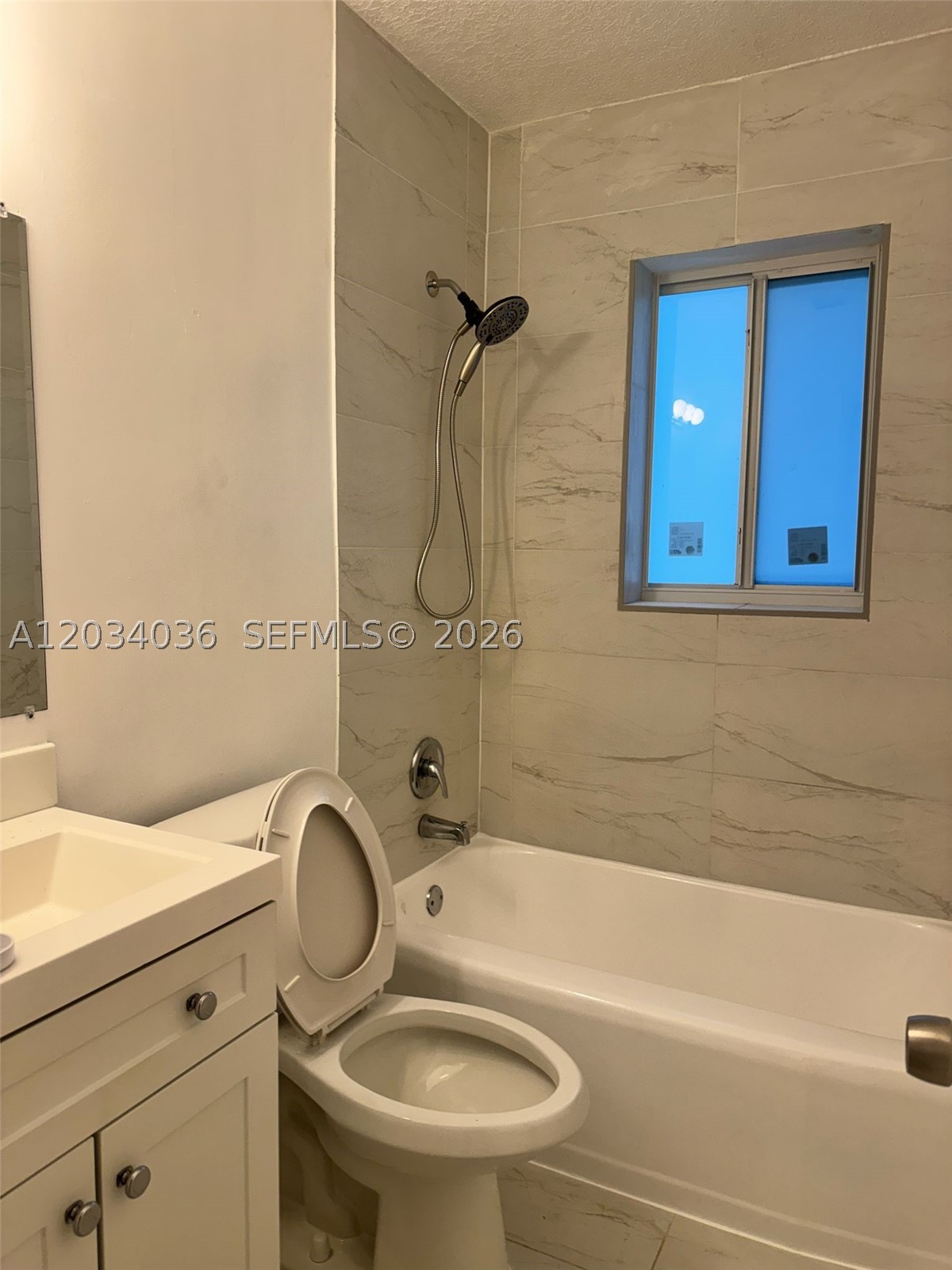 MYRTLE GROVE 1ST ADDN - Residential Lease