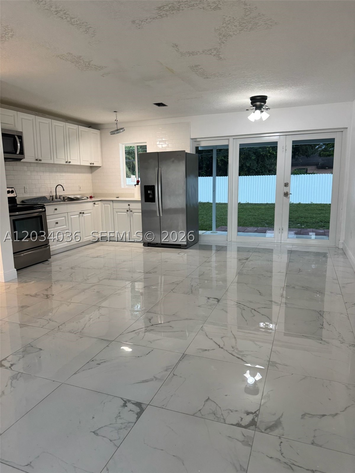 MYRTLE GROVE 1ST ADDN - Residential Lease