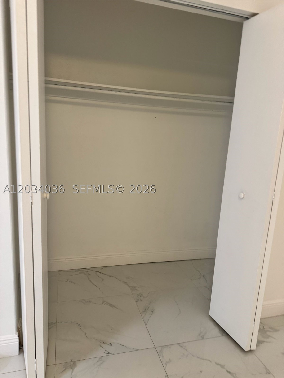 MYRTLE GROVE 1ST ADDN - Residential Lease