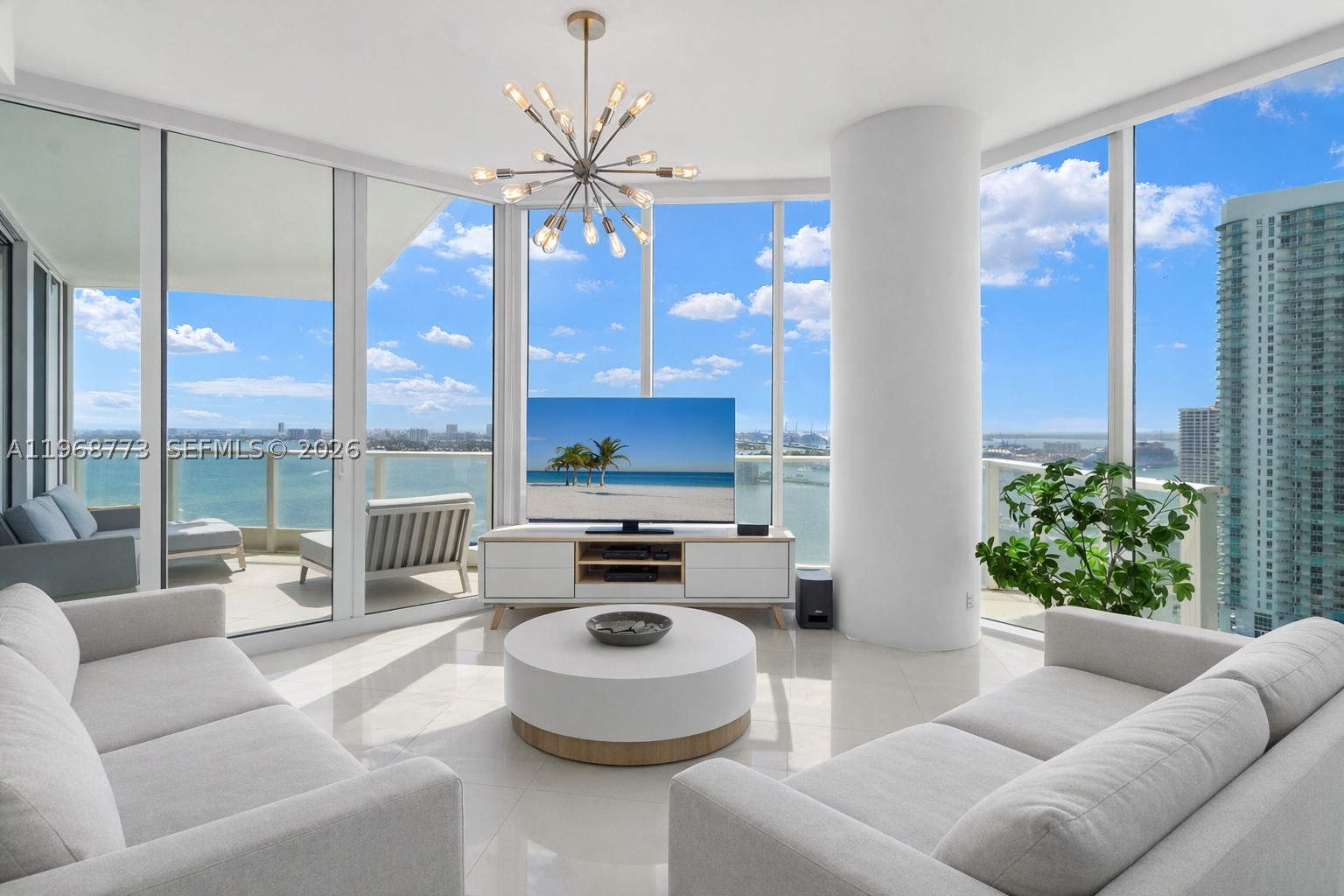 PARAMOUNT BAY CONDO - Residential