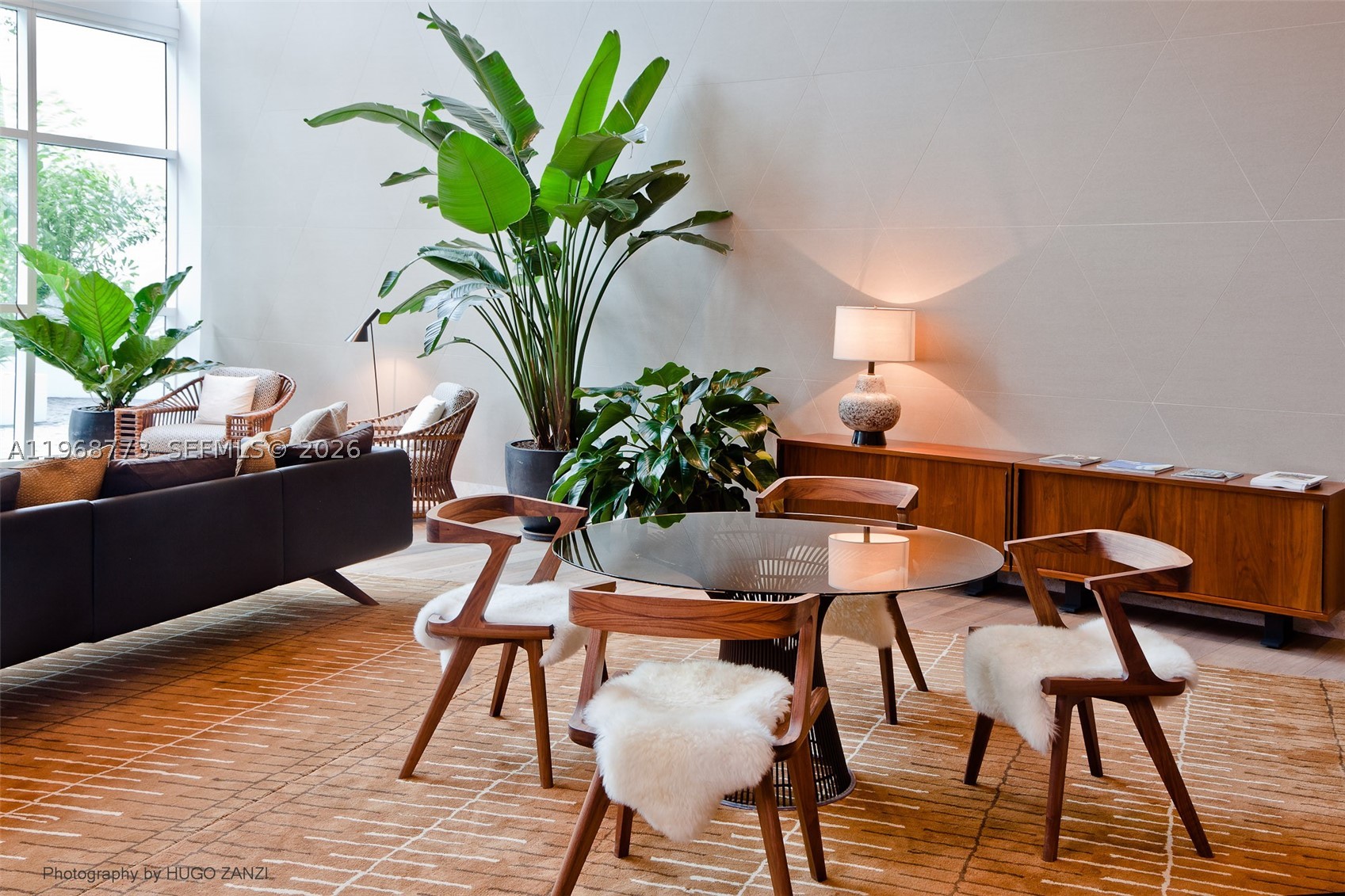 PARAMOUNT BAY CONDO - Residential