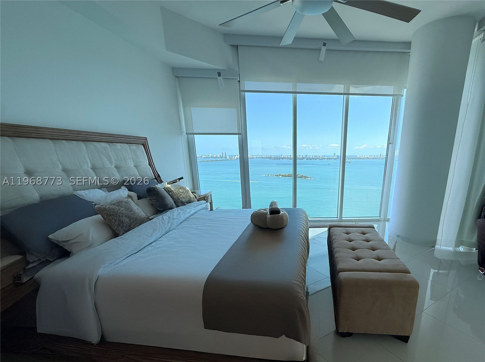 PARAMOUNT BAY CONDO - Residential