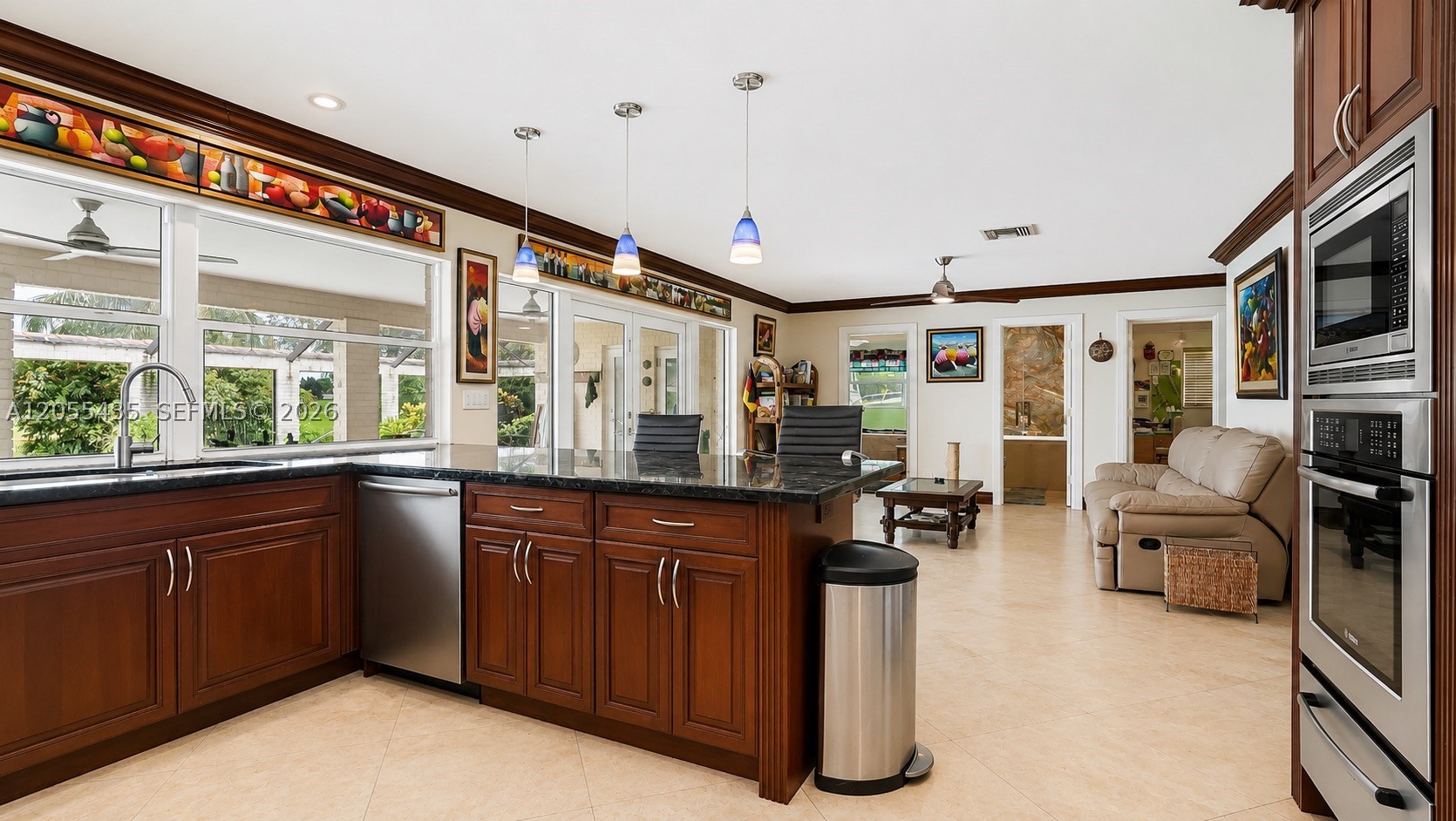 CORAL SPRINGS COUNTRY CLU - Residential