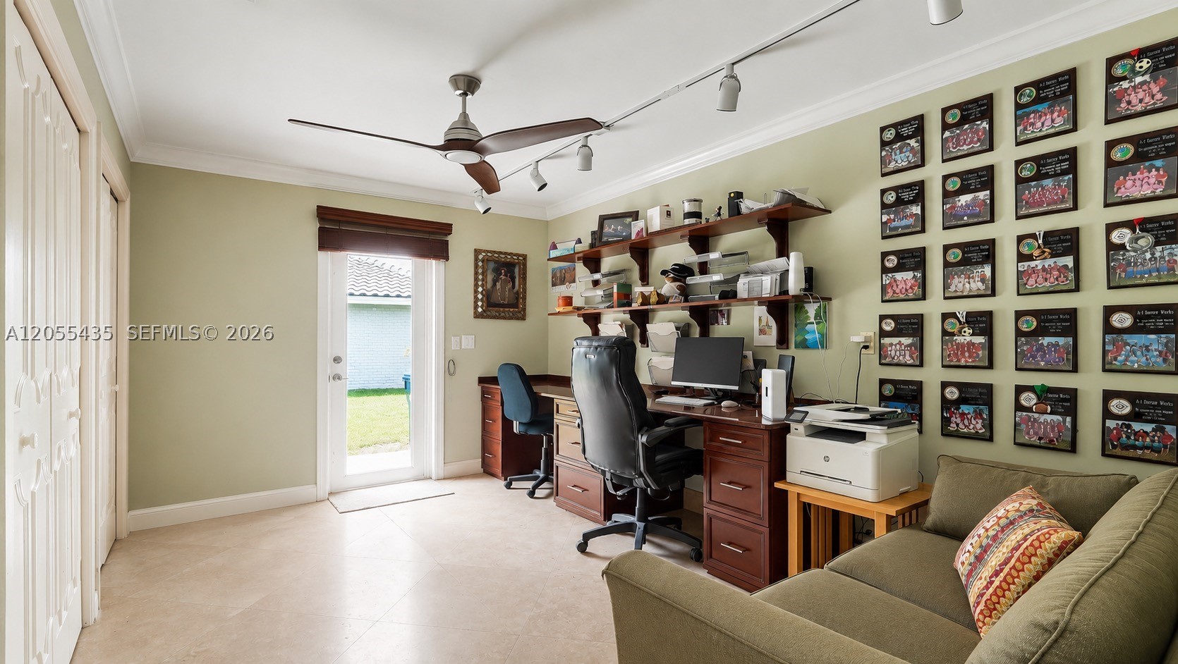 CORAL SPRINGS COUNTRY CLU - Residential