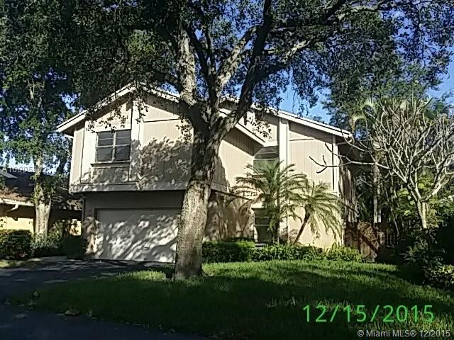 Incredible single family home for sale in Hollywood! 3 bedrooms, 2.5 baths, 2 car garage and pool. Freshly painted, new appliances and ready to move in!  First Look Initiative for owner occupants until 1/7/2016. Seller offering up to $500 contribution towards buyer's home warranty for owner occupants (request must be made with initial offer). HomeSteps financing available with as low as 5% down payment, no mortgage insurance and no appraisal. Being sold As-Is. Realtors, please see broker remarks.