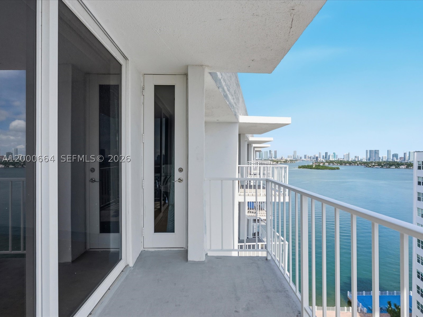 BAYVIEW TERR CONDO - Residential