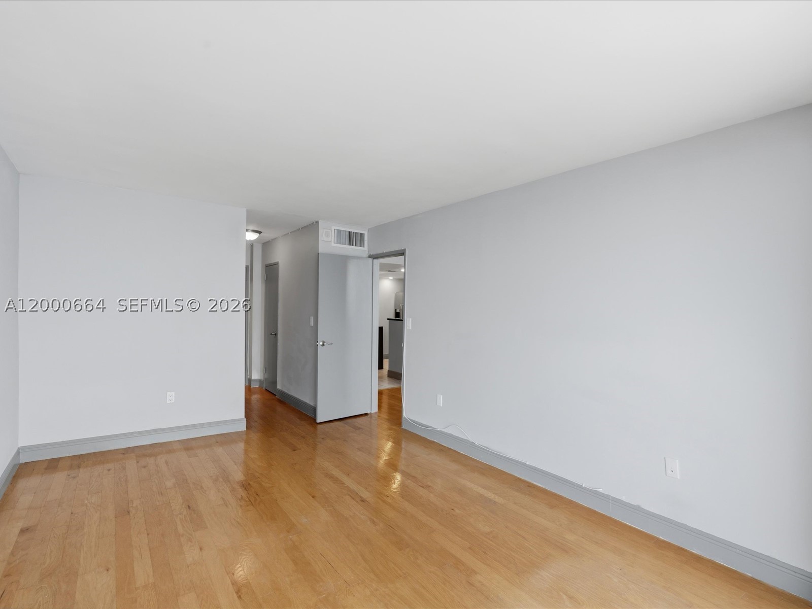 BAYVIEW TERR CONDO - Residential