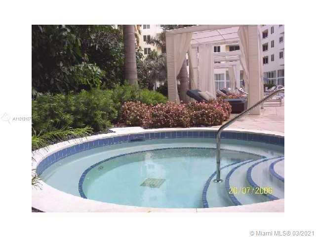 VENTURE AT AVENTURA WEST - Residential Lease
