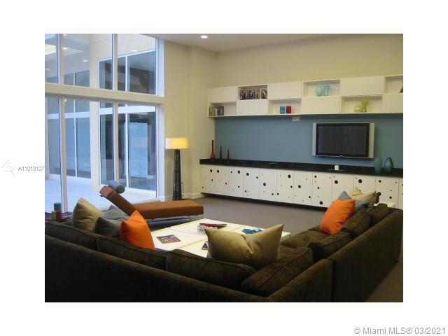 VENTURE AT AVENTURA WEST - Residential Lease
