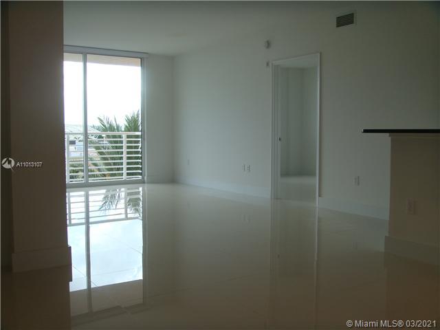 VENTURE AT AVENTURA WEST - Residential Lease