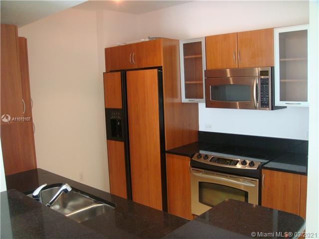 VENTURE AT AVENTURA WEST - Residential Lease