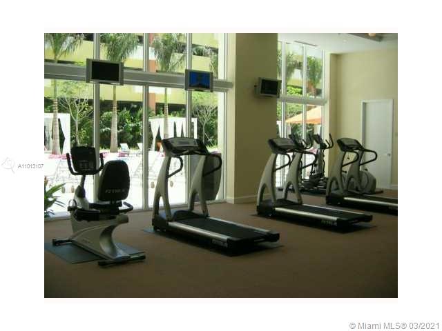 VENTURE AT AVENTURA WEST - Residential Lease
