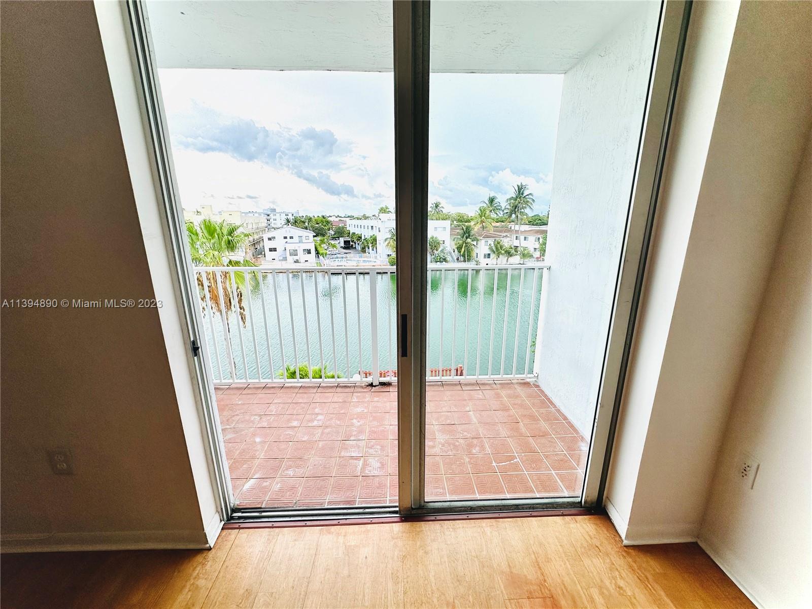 CORAL BAY CLUB CONDO - Residential