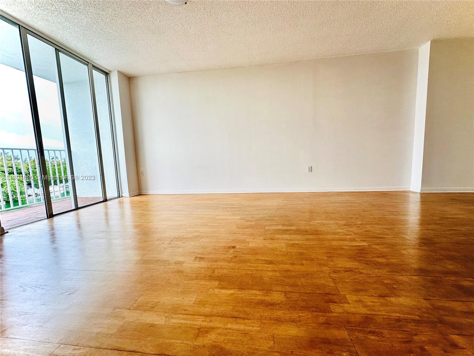 CORAL BAY CLUB CONDO - Residential