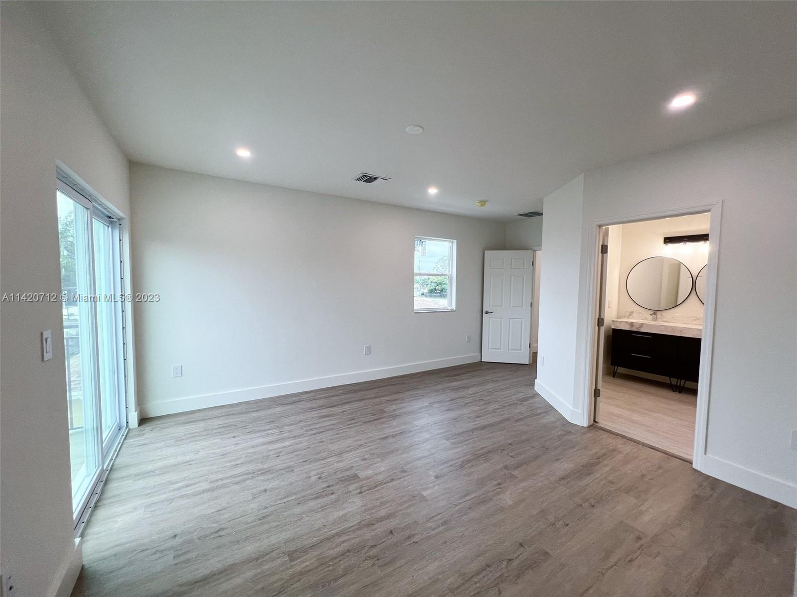 CASAVISTA TOWNHOMES - Residential