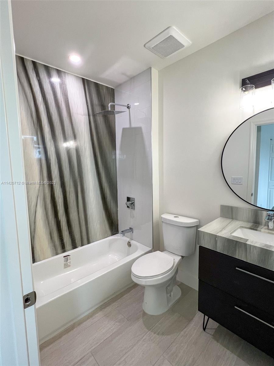 CASAVISTA TOWNHOMES - Residential