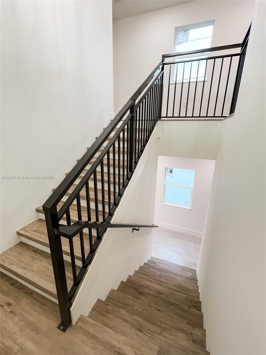 CASAVISTA TOWNHOMES - Residential