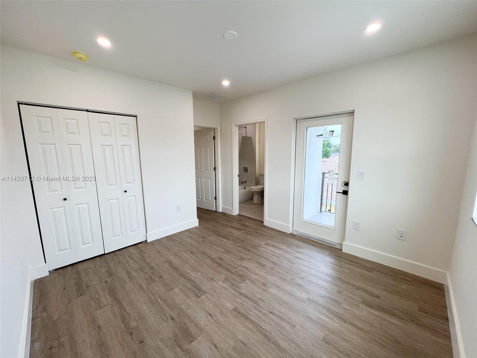 CASAVISTA TOWNHOMES - Residential