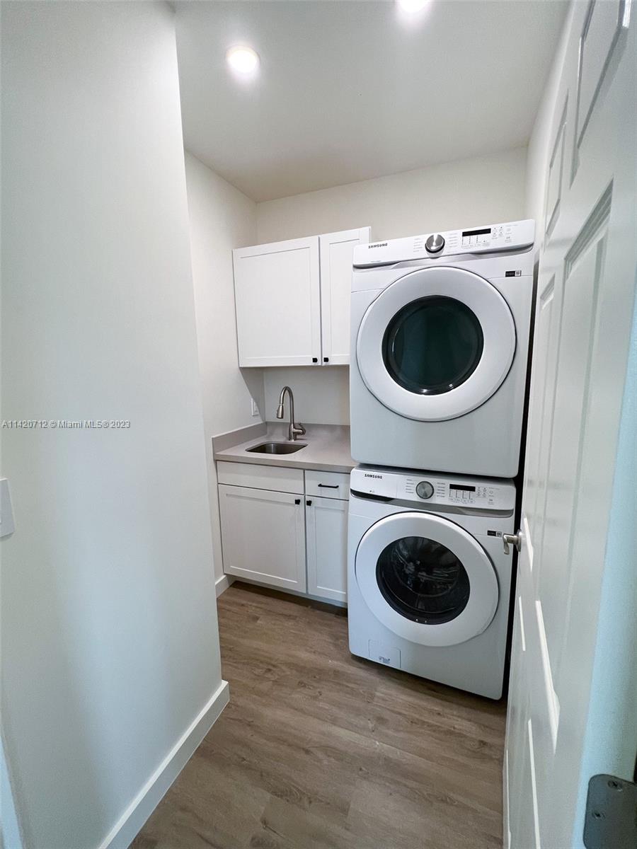 CASAVISTA TOWNHOMES - Residential