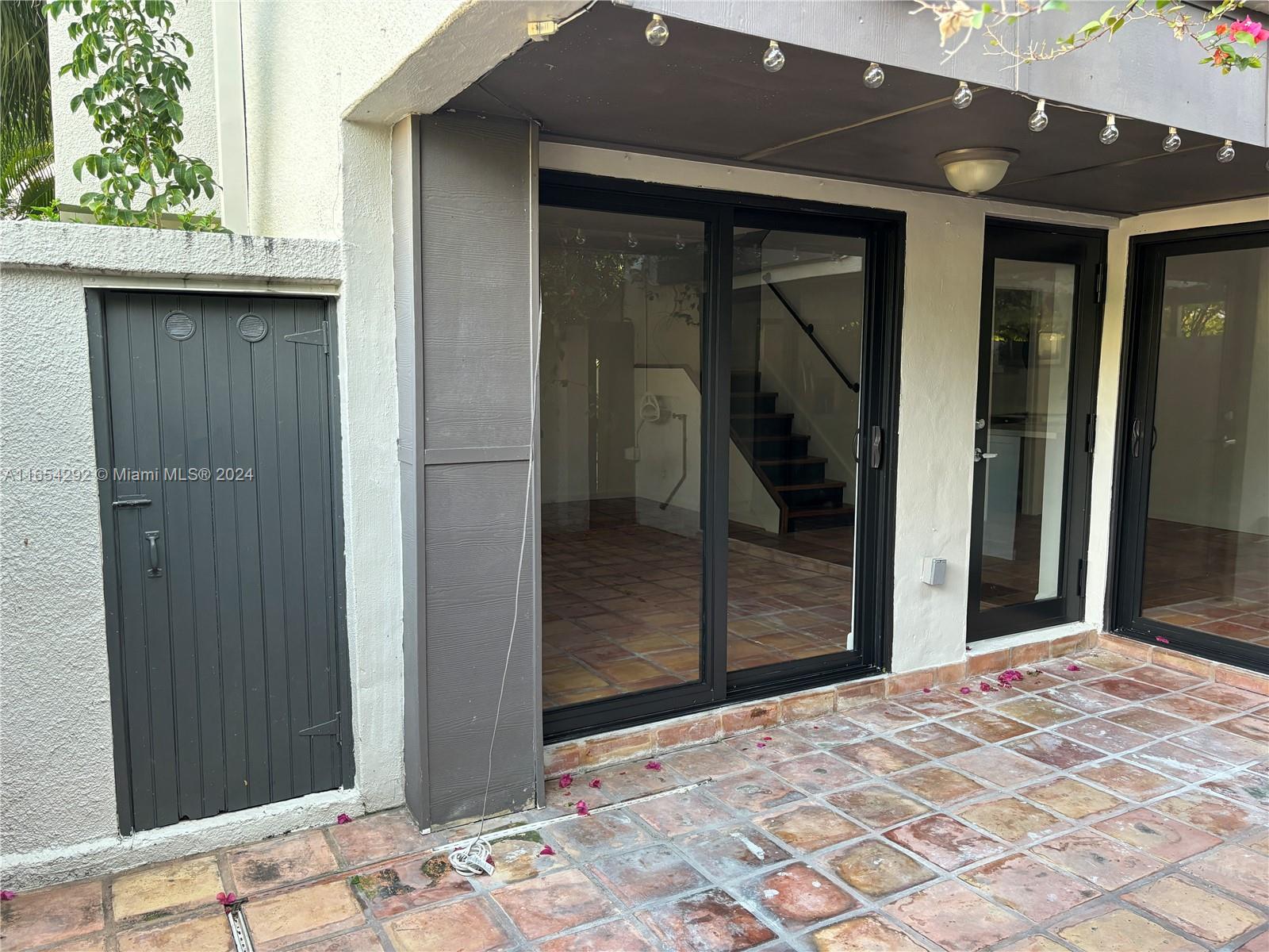 OASIS CONDO NO 3 - Residential Lease