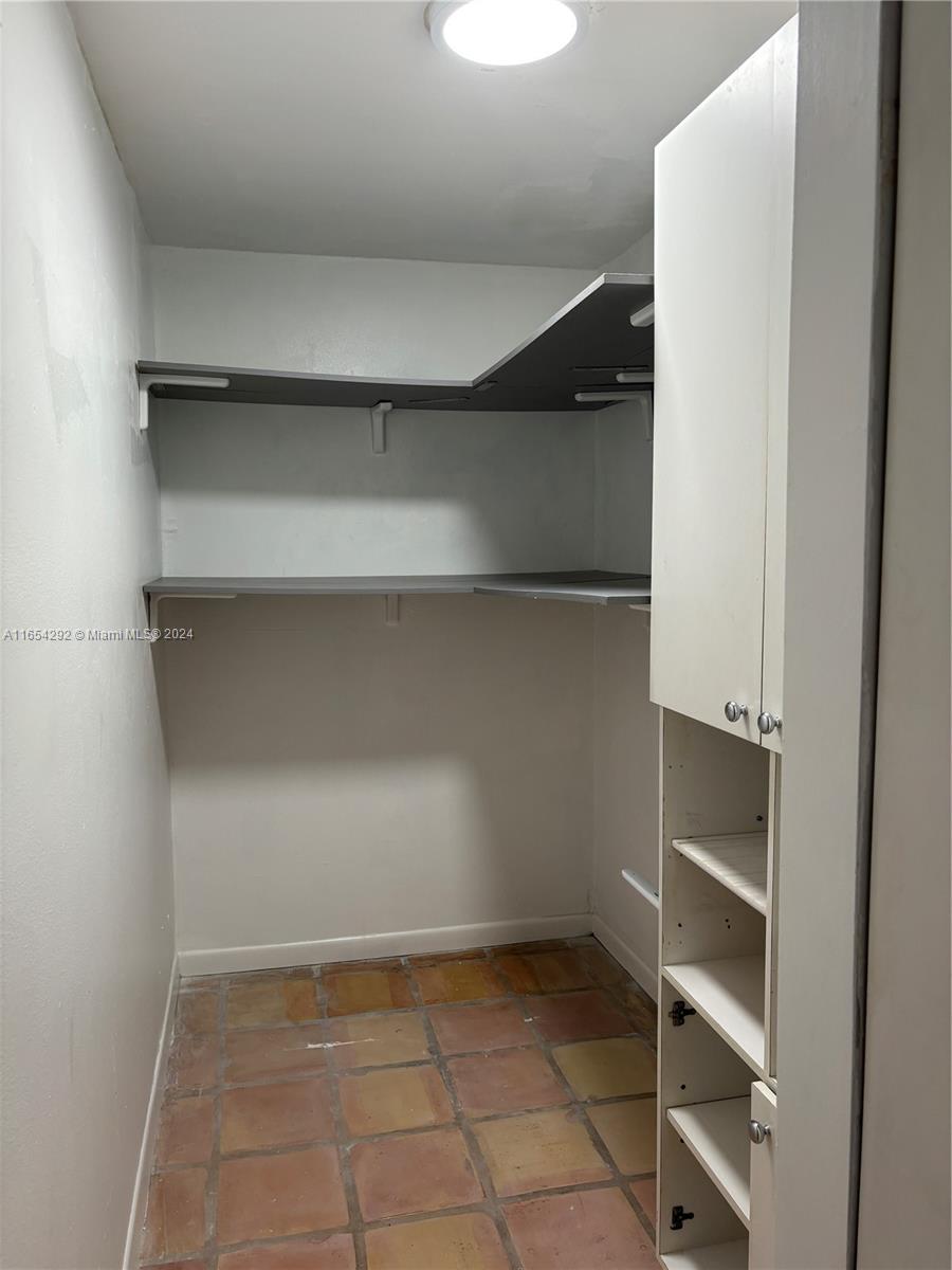 OASIS CONDO NO 3 - Residential Lease